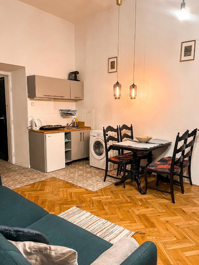 Dunajewskiego 1 Apartment